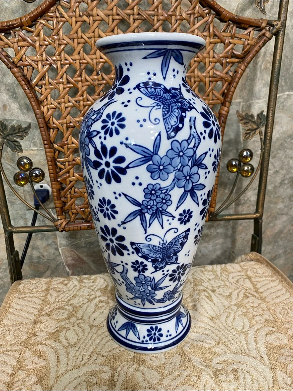 Vase cobalt Blue & White Floral Porcelain China Asian vibrant butterfly blossom